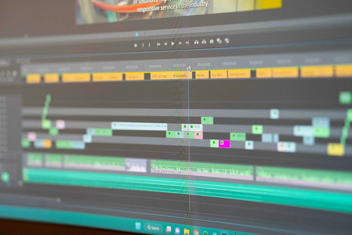 Pantalla con herramientas de edición de vídeo